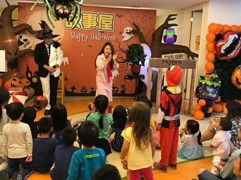Lots of interaction in his Halloween Magic Show